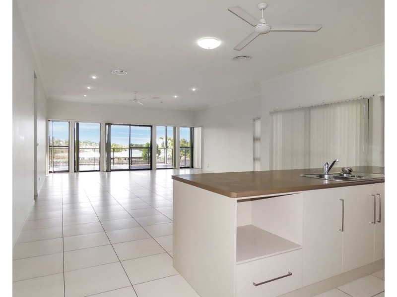 13 Sunshine Court, Bowen QLD 4805