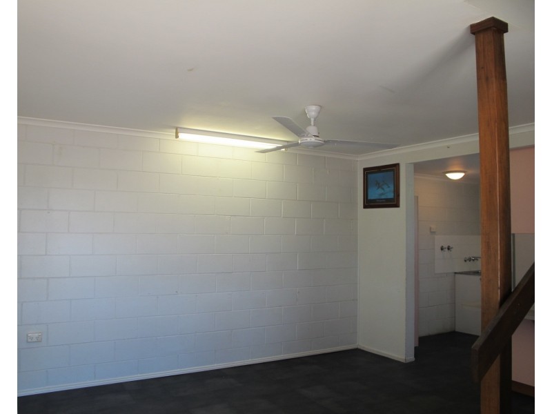 8/2A Powell Street, Bowen QLD 4805