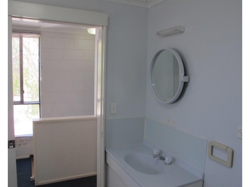 8/2A Powell Street, Bowen QLD 4805