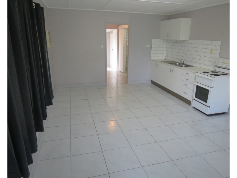 6 Webster Street, Bowen QLD 4805