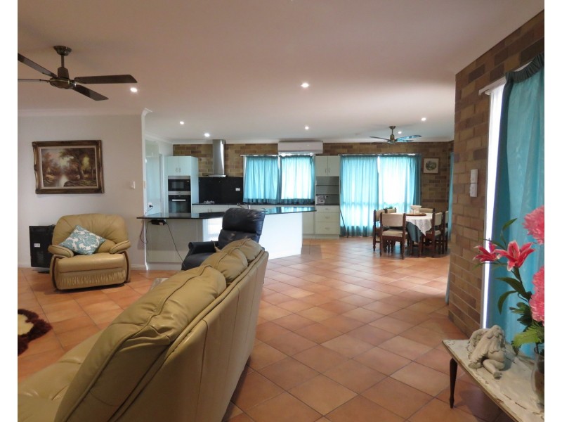 33 Elphinstone Street, Bowen QLD 4805