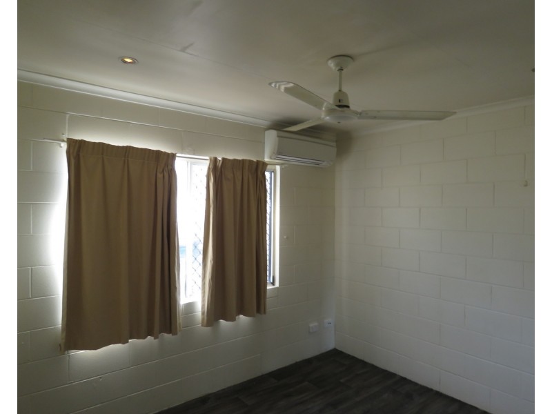 2/89 Powell Street, Bowen QLD 4805