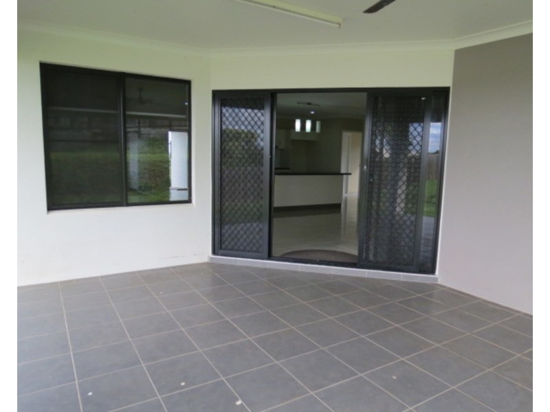 8 Seacove Crescent, Bowen QLD 4805