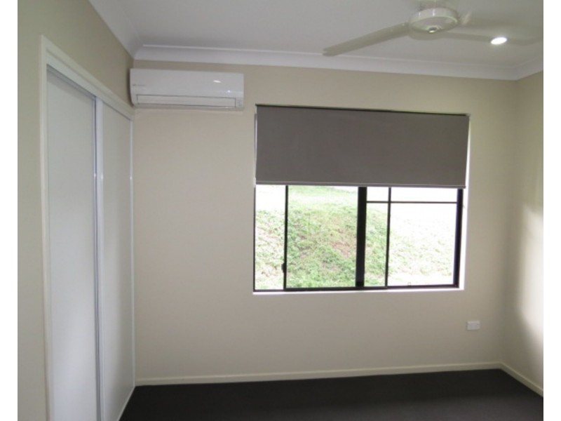 8 Seacove Crescent, Bowen QLD 4805