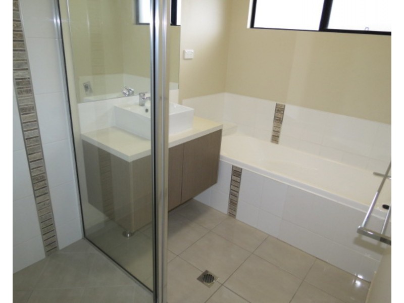 8 Seacove Crescent, Bowen QLD 4805