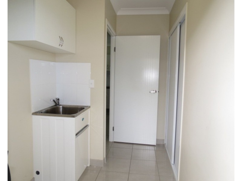 8 Seacove Crescent, Bowen QLD 4805