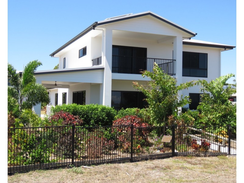 10 Bayside Court, Bowen QLD 4805