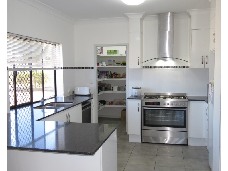 10 Bayside Court, Bowen QLD 4805