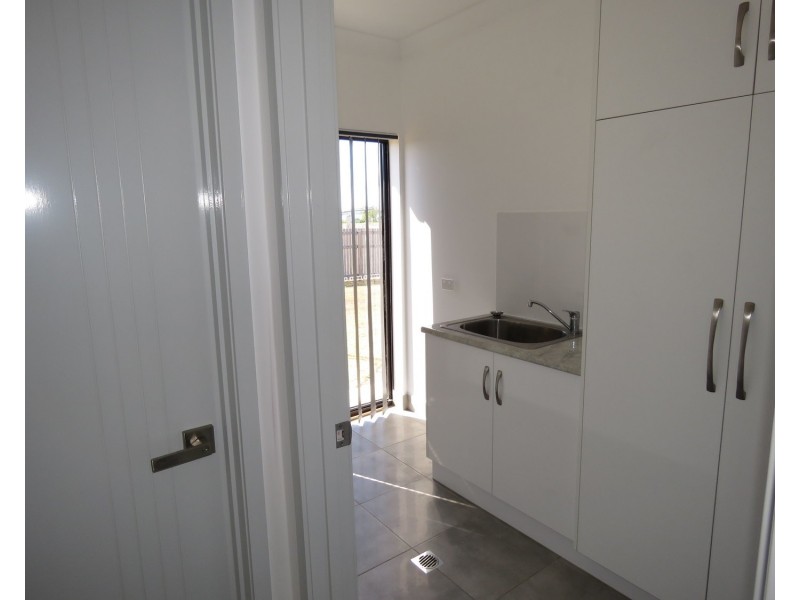 10 Bayside Court, Bowen QLD 4805