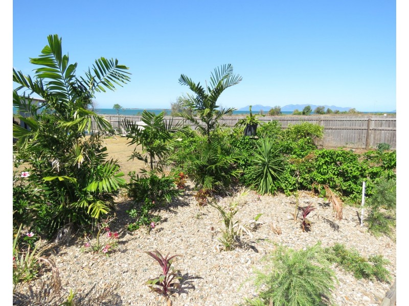 10 Bayside Court, Bowen QLD 4805