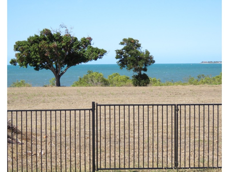 10 Bayside Court, Bowen QLD 4805