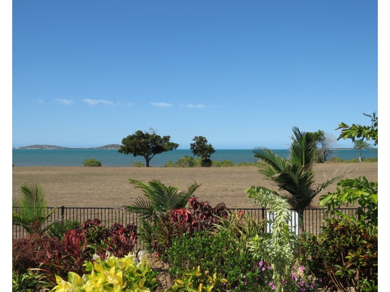 10 Bayside Court, Bowen QLD 4805