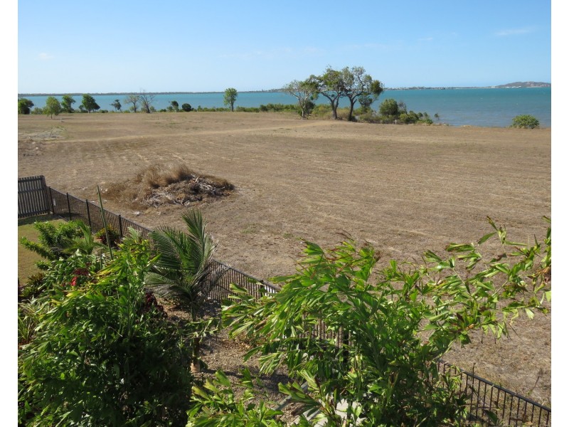 10 Bayside Court, Bowen QLD 4805