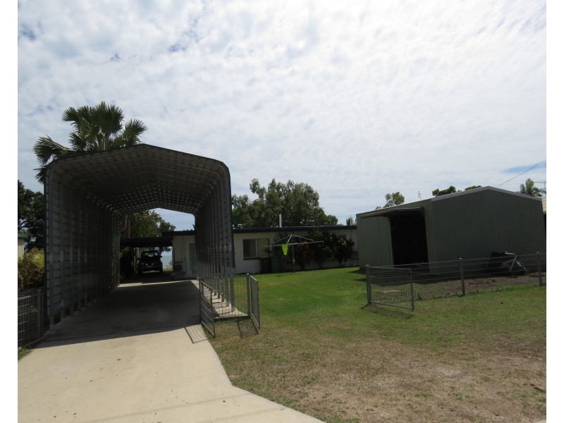 32 Baxter Avenue, Bowen QLD 4805