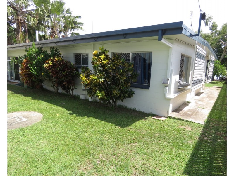 32 Baxter Avenue, Bowen QLD 4805
