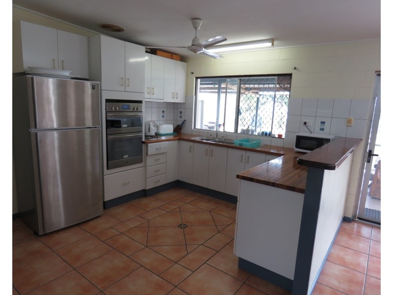 32 Baxter Avenue, Bowen QLD 4805