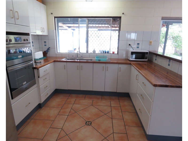 32 Baxter Avenue, Bowen QLD 4805