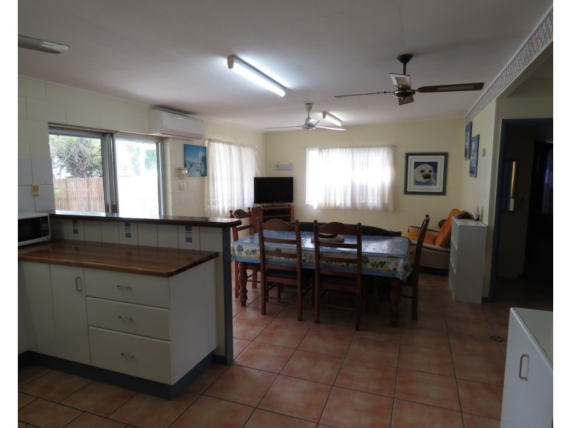 32 Baxter Avenue, Bowen QLD 4805