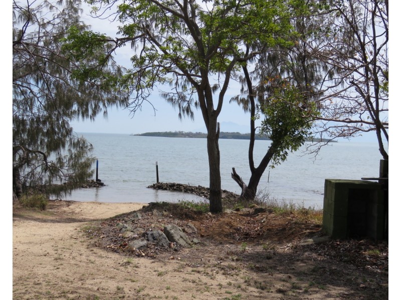 32 Baxter Avenue, Bowen QLD 4805