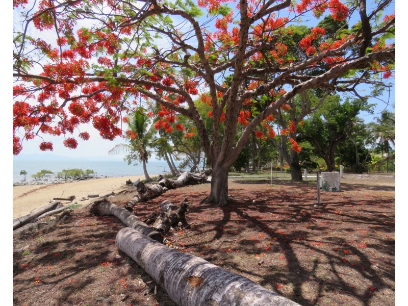 32 Baxter Avenue, Bowen QLD 4805