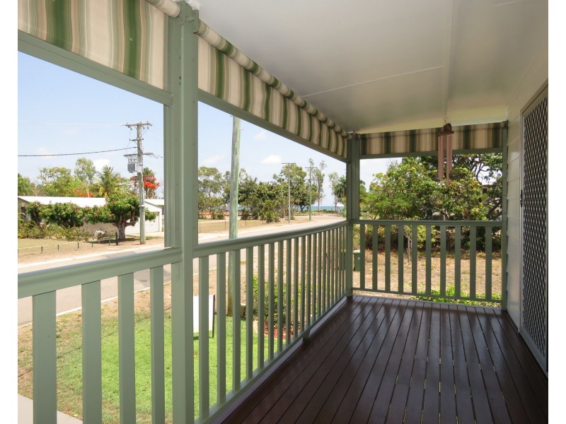 42 Crofton Street, Bowen QLD 4805