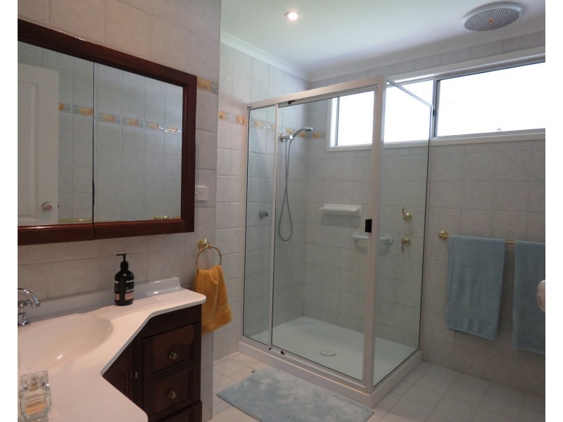 42 Crofton Street, Bowen QLD 4805