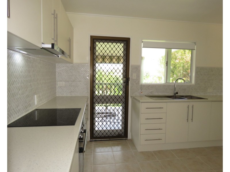 42 Crofton Street, Bowen QLD 4805