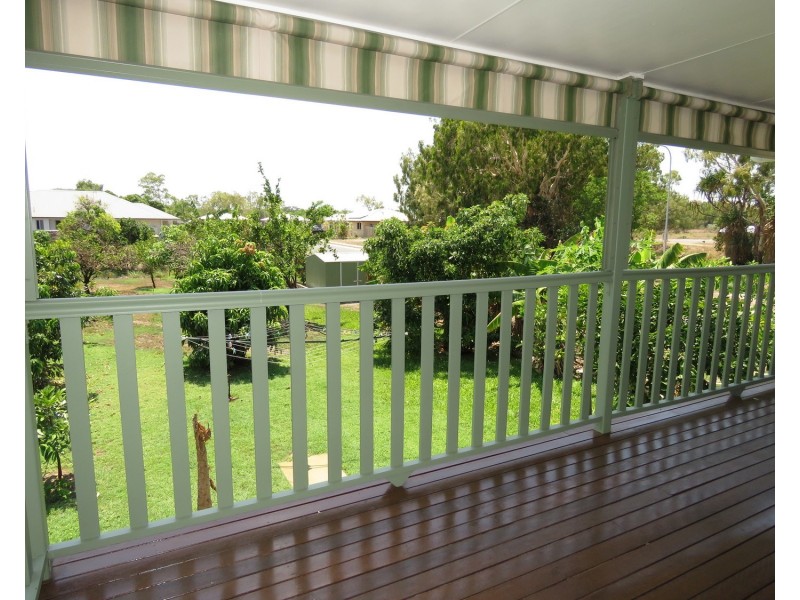 42 Crofton Street, Bowen QLD 4805