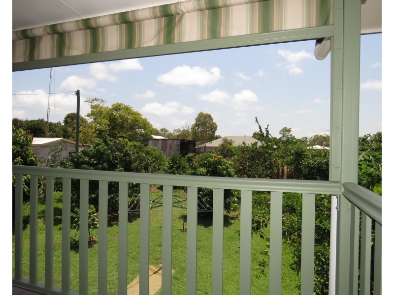 42 Crofton Street, Bowen QLD 4805