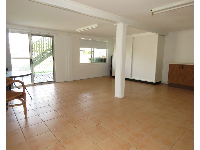 42 Crofton Street, Bowen QLD 4805