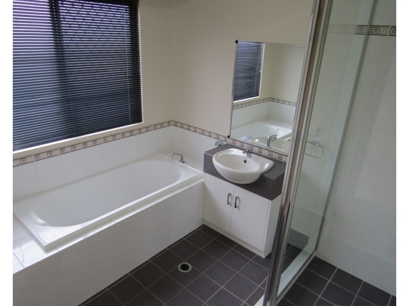 16 Lucinda Place, Bowen QLD 4805