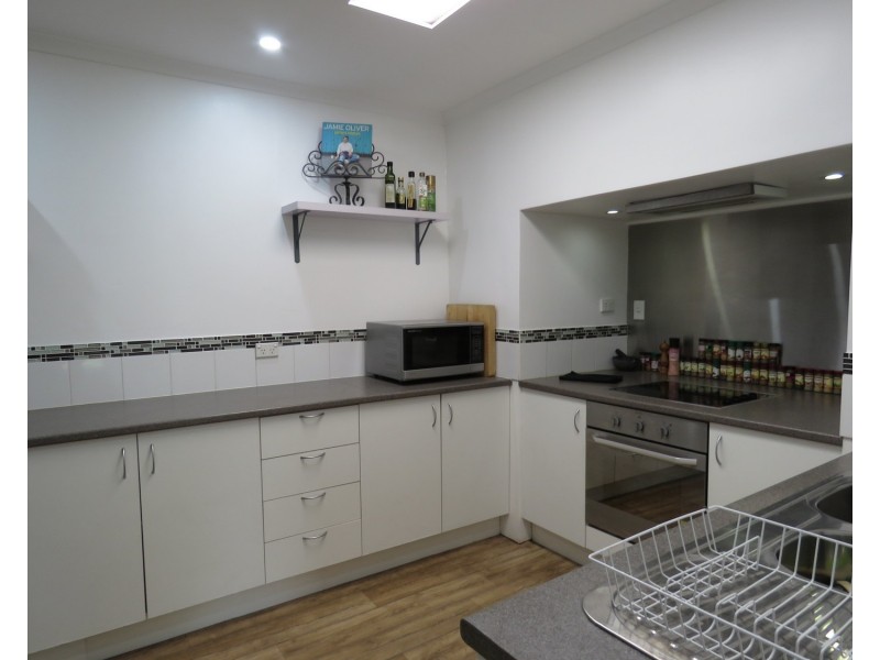 11 Brisbane Street, Bowen QLD 4805