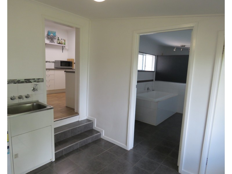 11 Brisbane Street, Bowen QLD 4805