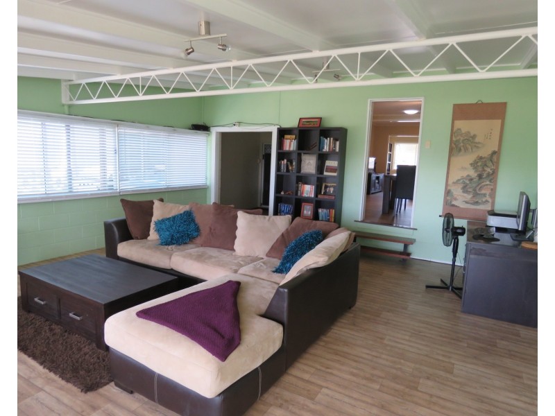 11 Brisbane Street, Bowen QLD 4805