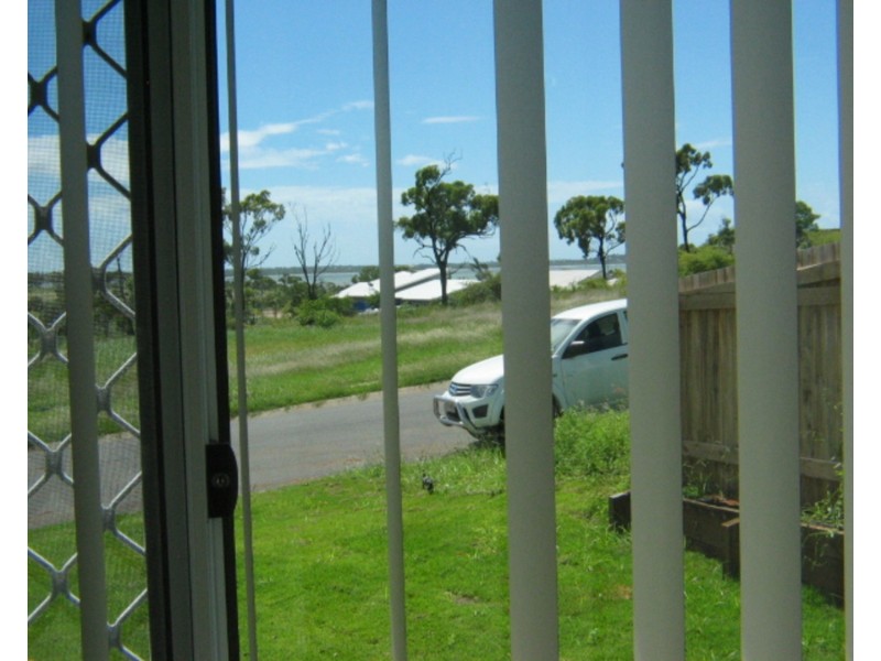 4 Seacove Crescent, Bowen QLD 4805