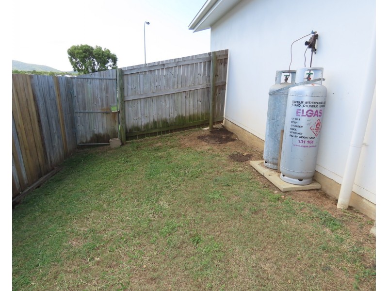 4 Seacove Crescent, Bowen QLD 4805