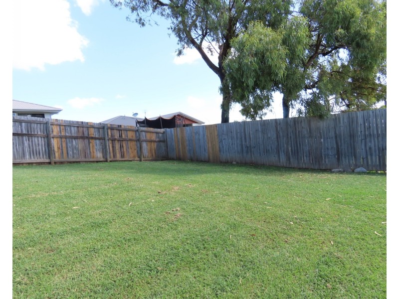 4 Seacove Crescent, Bowen QLD 4805