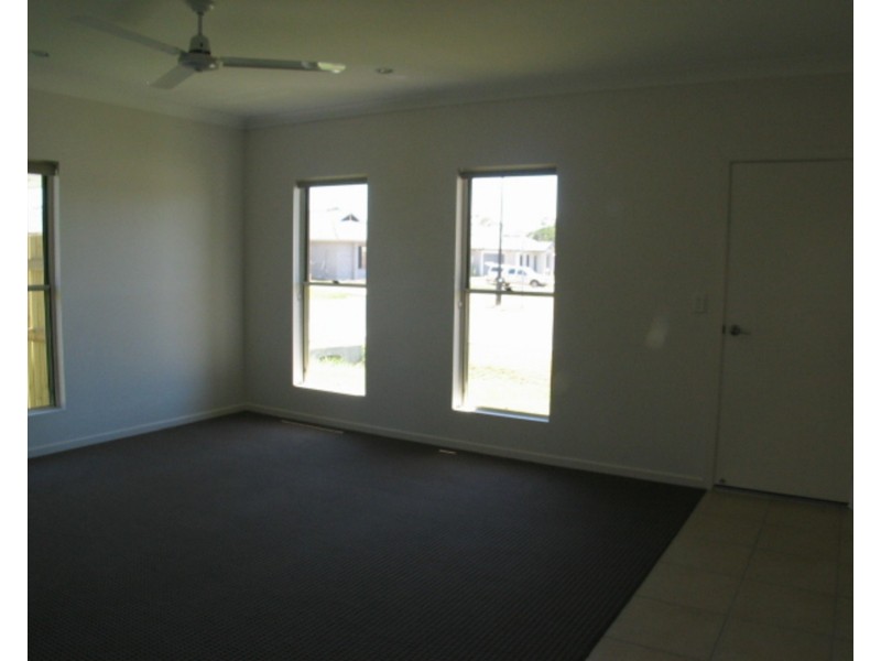 21 Seabreeze Close, Bowen QLD 4805