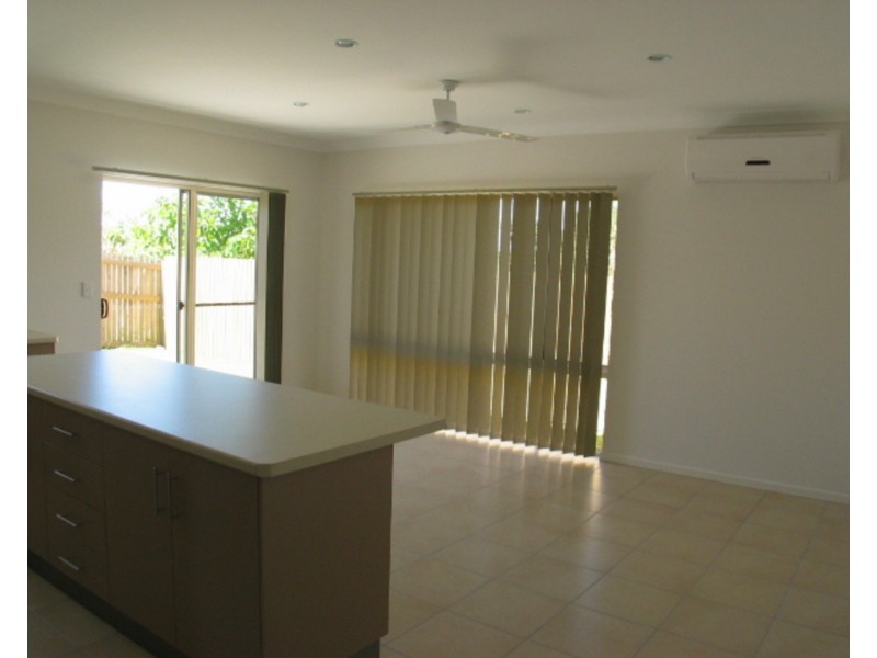 21 Seabreeze Close, Bowen QLD 4805