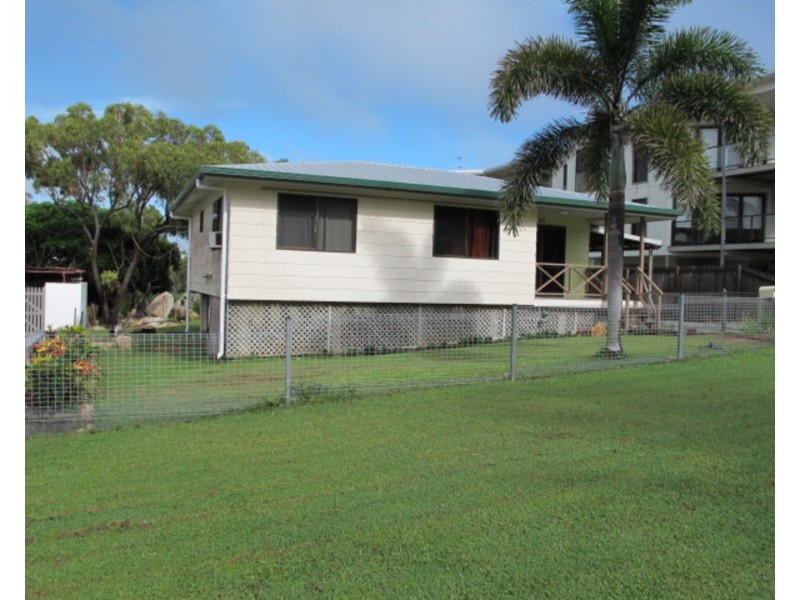 4 Lotus Lane, Bowen QLD 4805
