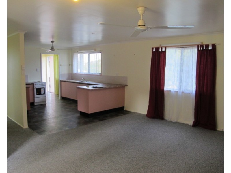 4 Lotus Lane, Bowen QLD 4805