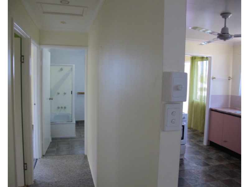 4 Lotus Lane, Bowen QLD 4805