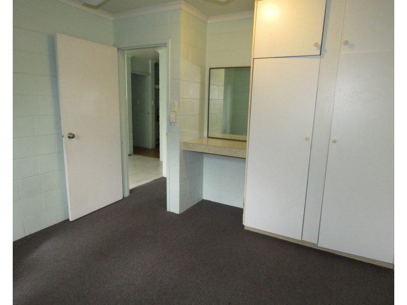 2 /16 Powell Street, Bowen QLD 4805