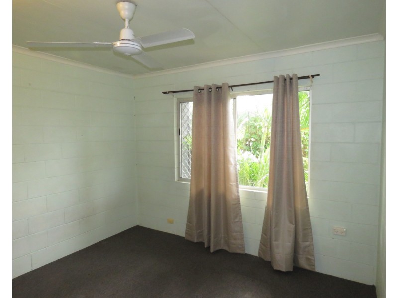 2 /16 Powell Street, Bowen QLD 4805