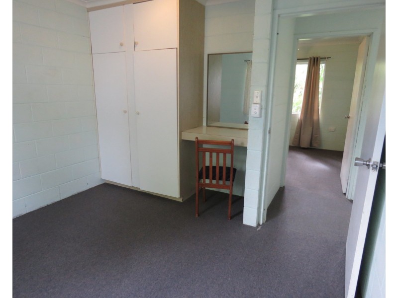 2 /16 Powell Street, Bowen QLD 4805