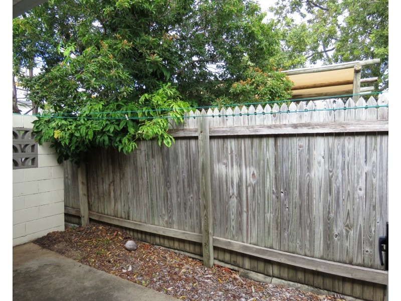2 /16 Powell Street, Bowen QLD 4805