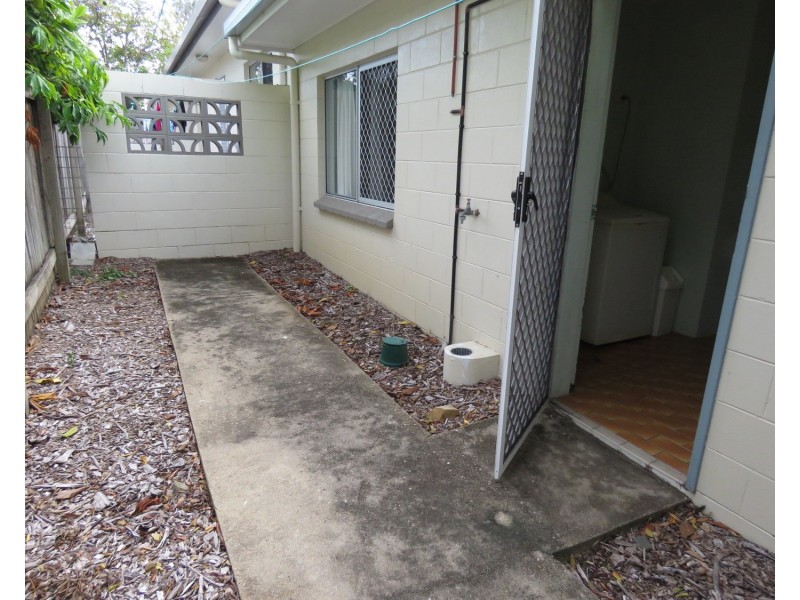 2 /16 Powell Street, Bowen QLD 4805