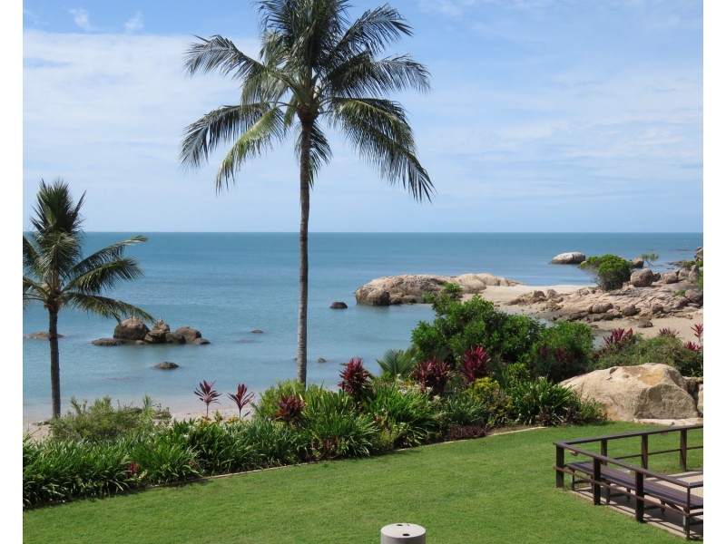 2/2b Horseshoe Bay Road, Bowen QLD 4805