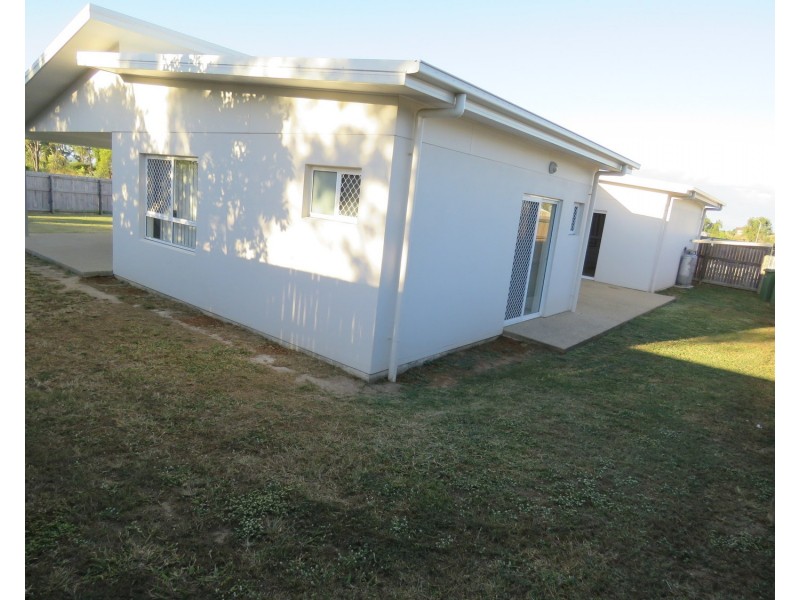 31 Sapphire Crescent, Bowen QLD 4805
