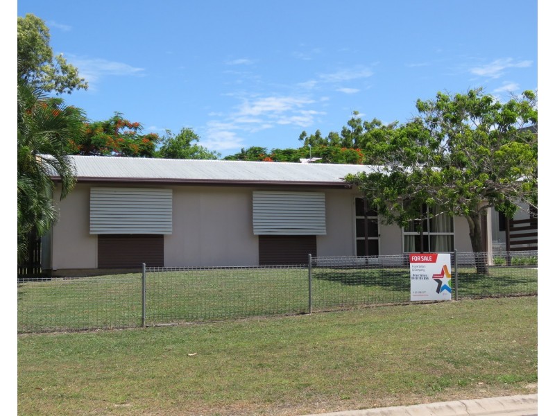 8 Salisbury Crescent, Bowen QLD 4805